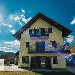Prestigious And Stylish - Classic One Bedroom With Balcony Apartman *