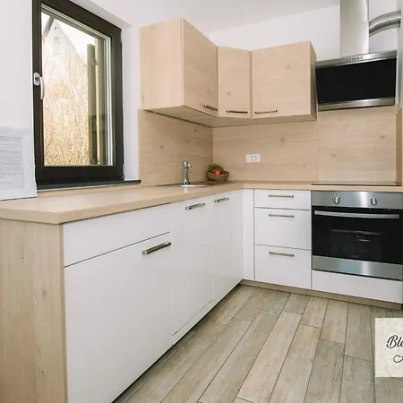 Prestigious And Stylish - Classic One Bedroom With Balcony Apartment Bled