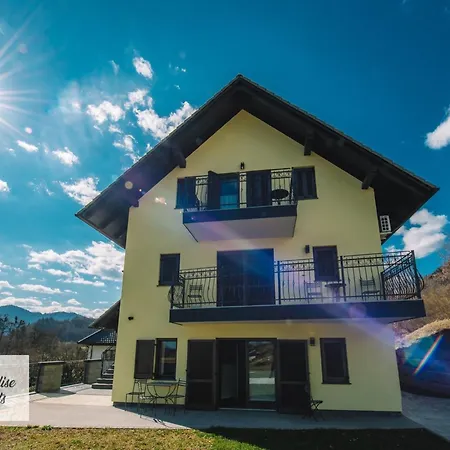 Prestigious And Stylish - Classic One Bedroom With Balcony アパート *