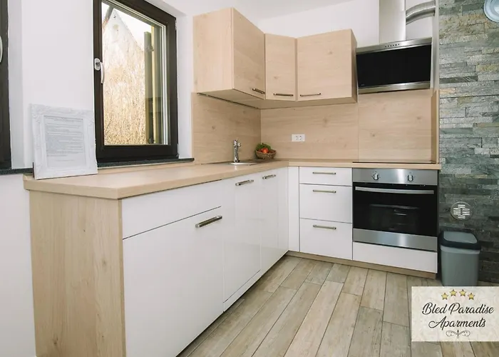 Prestigious And Stylish - Classic One Bedroom With Balcony Апартаменты Блед