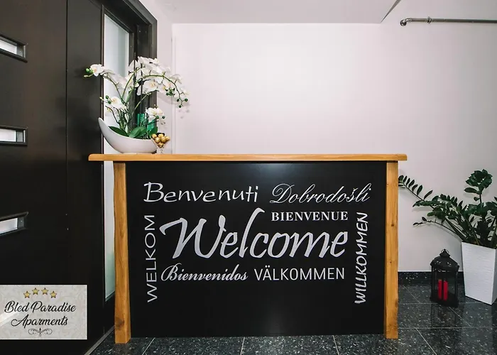 Prestigious And Stylish - Classic One Bedroom With Balcony Bled