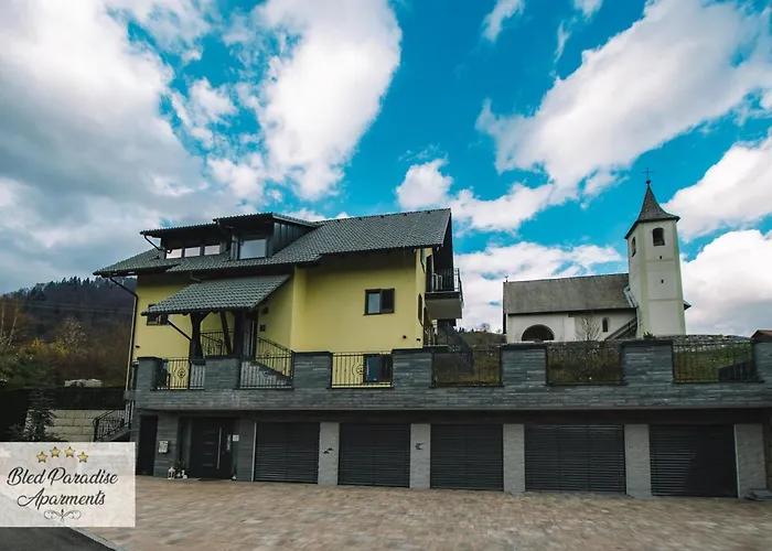 Apartment Prestigious And Stylish - Classic One Bedroom With Balcony *