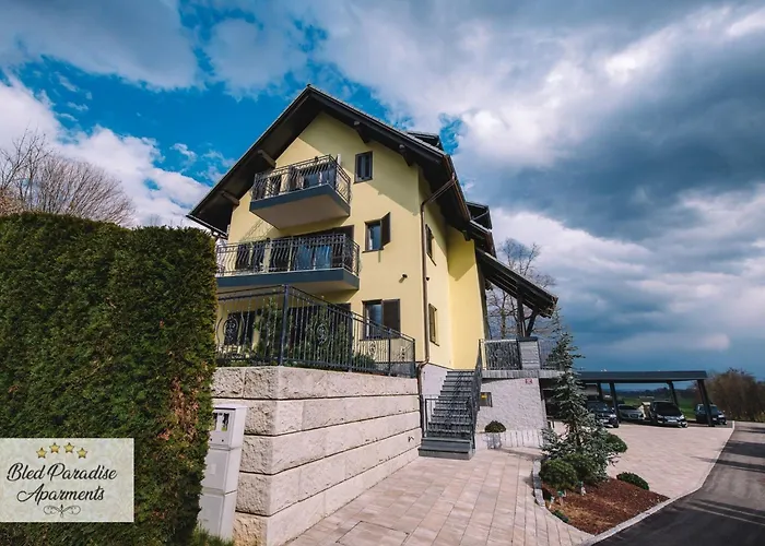 Prestigious And Stylish - Classic One Bedroom With Balcony Bled